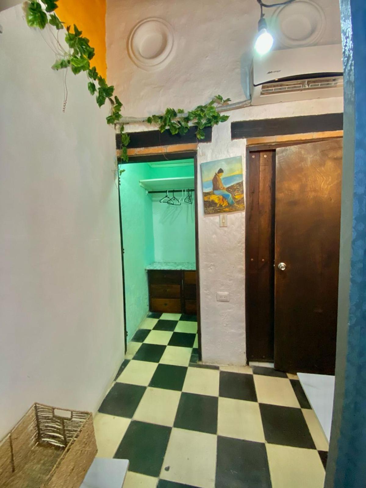Hostel La Antigua Capsula Cartagena  Exterior foto